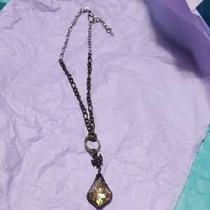 Elegant Gold Pendant Necklace